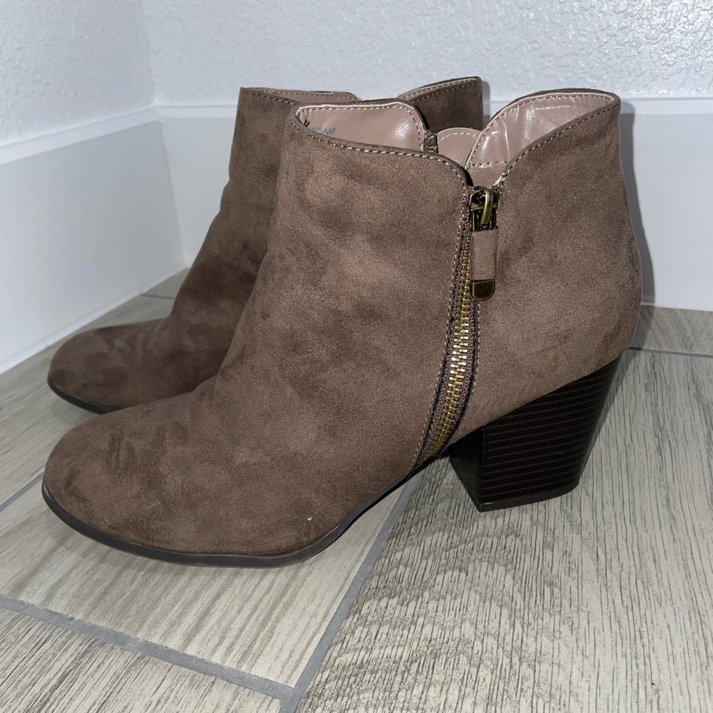Style & Co Boots Size 10